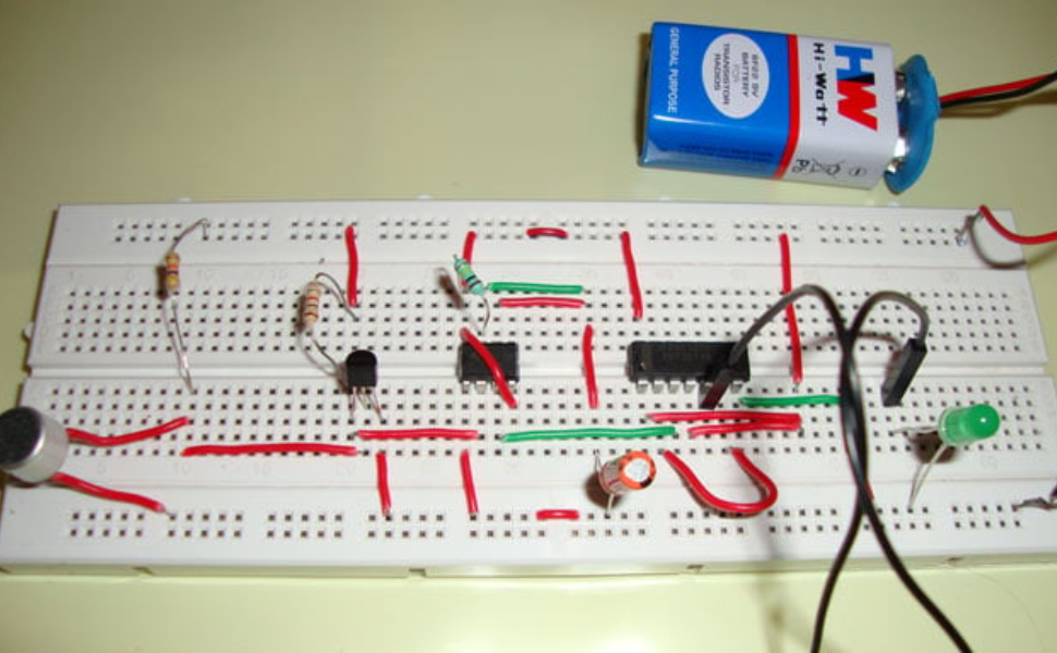 Clap Switch LED OnOff Using IC 555