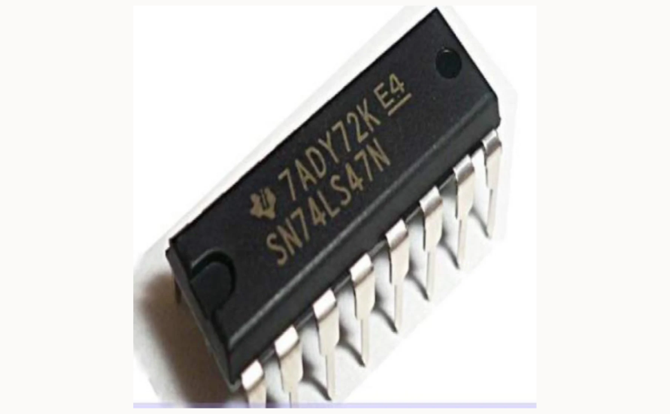 IC 74247 – BCD to 7-Segment DecoderDriver (Pack of 2)
